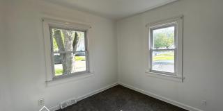 Charming 3 Bedroom 1 Bathroom now available for rent Gallery 12