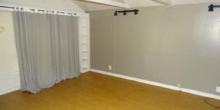 2820 25th Street Gallery 3