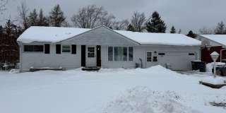 Duluth MN 5-Bedroom - 2-Bath - 2 Car Attached Garage Gallery 1