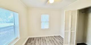 Charming 2-Bedroom Home Gallery 7