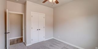 3 Bed, 2 Bath, 2 Car Garage For Rent. Pet Friendly Gallery 22