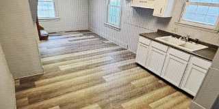 2512 N Maryland Ave Gallery 5