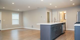 Newly Built 6br/3ba- Steps away from PC! Gallery 12