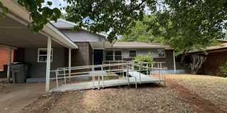 711 SW Ranch Oak- Hot new listing! 711 SW Ranch Oak- Hot new listing! Gallery 1