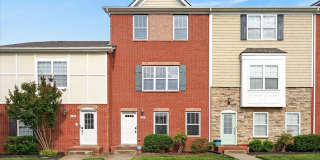 3 Bedroom 3 1/2 Bath Pet Friendly Condo For Rent! 3 Bedroom 3 1/2 Bath Pet Friendly Condo For Rent! Gallery 1