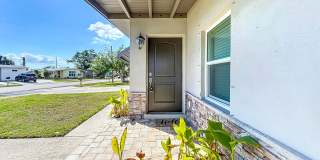 BEAUTIFUL ANNUAL RENTAL HOME - Convenient Location! Gallery 5