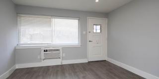 10th Street Apartments Gallery 5