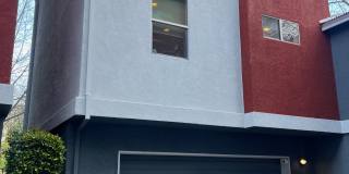 1726 7th St Gallery 17