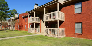 2800 McFarland Apartment Homes Gallery 7