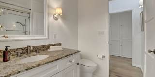 852 11th St Gallery 20