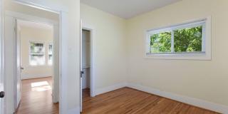 2 Bedroom 1 Bath Duplex Gallery 16