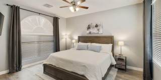 2930 N RAVEN -- Gallery 11
