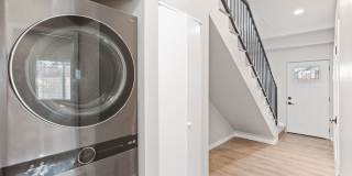 Private balcony + private patio! Gallery 9