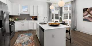 Everleigh Vernon Hills 55+ Active Adult Apartment Homes Gallery 17