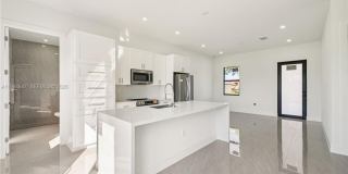 4402 E 19th Street Gallery 5