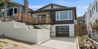 Ocean Beach 2 Bedroom + Bonus Room. Panoramic Water Views! Gallery 1