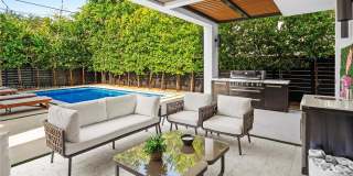 550 NW 42nd St Gallery 3