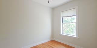 1210 W. Waveland Apt. Gallery 17