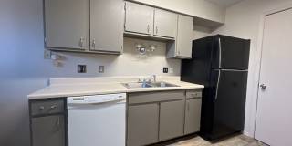 Prime Location! 1 bed 1 bath apartment near Sloan's Lake and Main Street Edgewater **Move-In Credit** Gallery 9