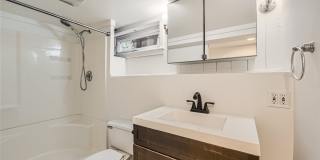 Beautiful Remodeled House with Fenced Yard in Maple Leaf Gallery 31