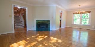 MOVE-IN SPECIAL: Get TWO WEEKS FREE off your first full month’s rent! - Near Methodist University Gallery 7