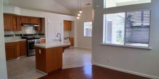 Charming 4-Bedroom Home with Solar & Spacious Yard Gallery 4