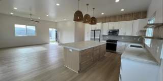 1533 Avohill Drive Gallery 3