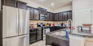 Westside area for Short or Long Term Rental (Completely Furnished) Beautiful 3 bed/2.5 baths plus Office space Gallery 5