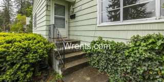 SPACIOUS 4-BEDROOM HOME WITH HUGE FENCED YARD – SPOKANE'S SOUTH HILL Gallery 1