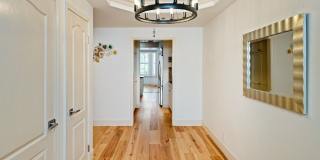 575 S Barrington Ave Gallery 3