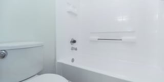 Pinecrest Apartment Homes Gallery 17