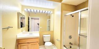 Beautiful Brisbane condo Gallery 17