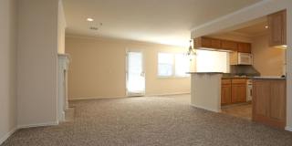 Enjoy the best of both worlds with our affordable luxury 1-bedroom apartments Gallery 40