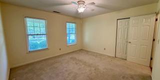Fabulous Home Near Alice Drive! Gallery 14