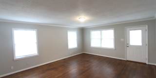 3 Bedroom, 1.5 Bath! New on the Market and Newly Renovated! Better Hurry!! Gallery 3