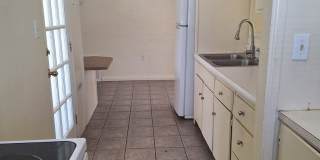 2BR 1.5BA SINGLE FAMILY HOME-EDGEWATER Gallery 7