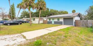 Say Goodbye to Electric Bills & Hurricane Outages with a Solar-Powered Home Gallery 25