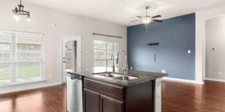 3 Bedroom 2 bath in La Pointe Community Gallery 7