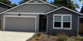 Beautiful 3 Bedroom 2 Bathroom Home Available Now Gallery 1