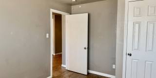 Adorable 3/2 with 2 Living Areas Close to Tech and Medical District! Gallery 16