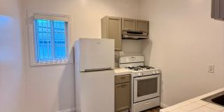 1534 Winona Blvd. Gallery 9