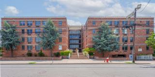 Peninsula Court Apartments Gallery 5