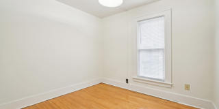 1660 N Marshall St Gallery 27