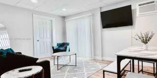 308 NE 8th Ct Gallery 4