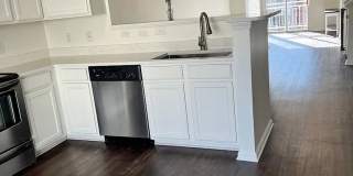 Room in 2 Bedroom Home at Donatello Ave Gallery 9