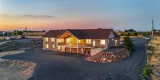 Lakefront Property on 2.5 acres Gallery 1