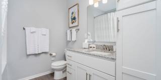 The Retreat Apartments Gallery 21