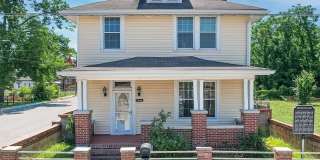 Ideal for Medical Professionals & Students – Spacious 5BR Near Downtown Ideal for Medical Professionals & Students – Spacious 5BR Near Downtown Gallery 1