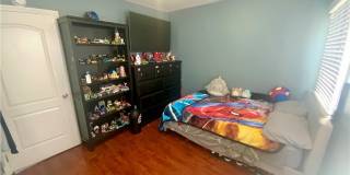 206 E Raymond Gallery 9