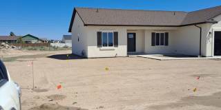 ALL PROSPECTIVE TENANTS MUST SUBMIT A $58 NON-REFUNDABLE APPLICATION FEE PER APPLICANT ONLINE AND BE PRE-QUALIFIED PRIOR TO ANY SHOWINGS Gallery 1